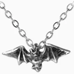 Kiss Of The Night Vampire Bat Necklace Pewter Alchemy P598